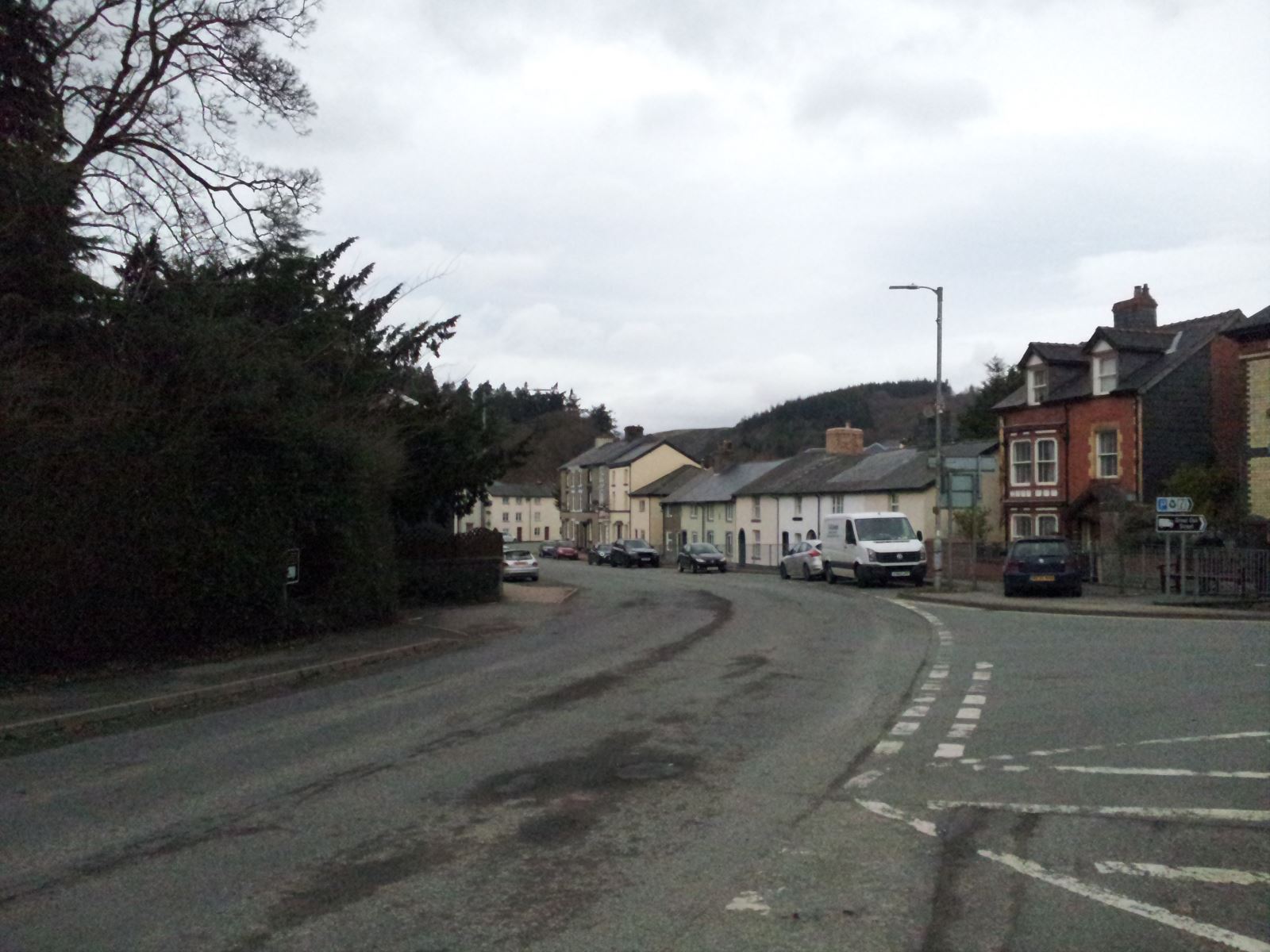 As you reach the Junction you can see the Coach and Horses Bed and Breakfast in the distance on the Right (Yellow Building).